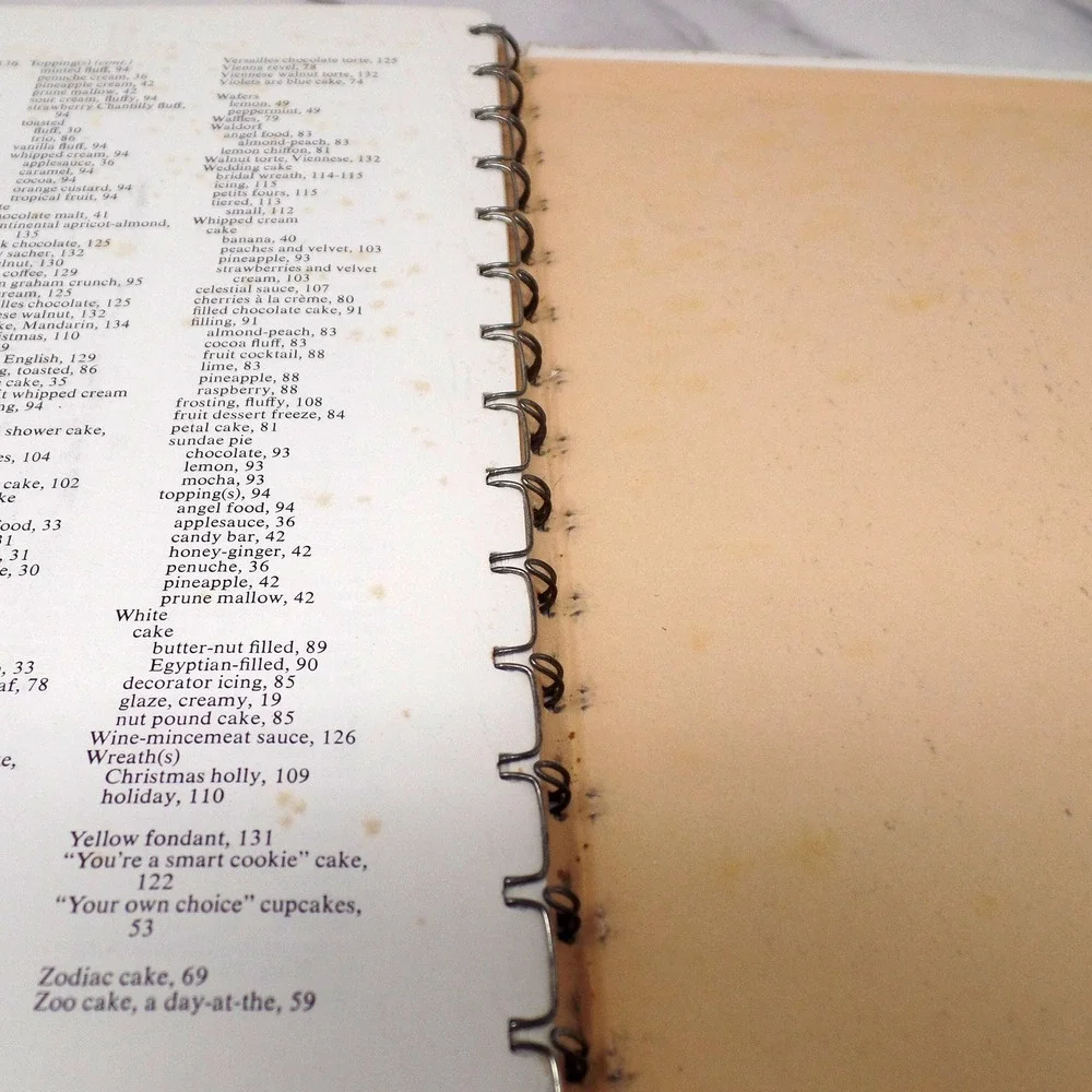 Vintage Betty Crocker's Cake and Frosting Mix Cookbook, 1st Ed - 1st Printing
